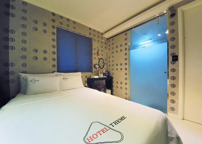 Theme Motel